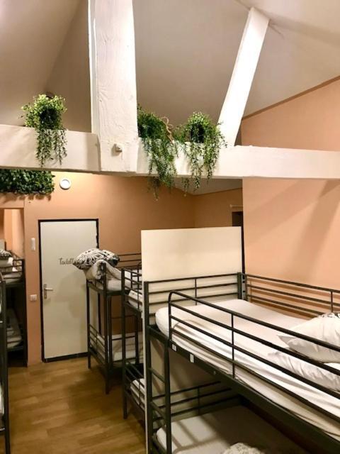 Trendy Hostel 이브리쉬르센 외부 사진
