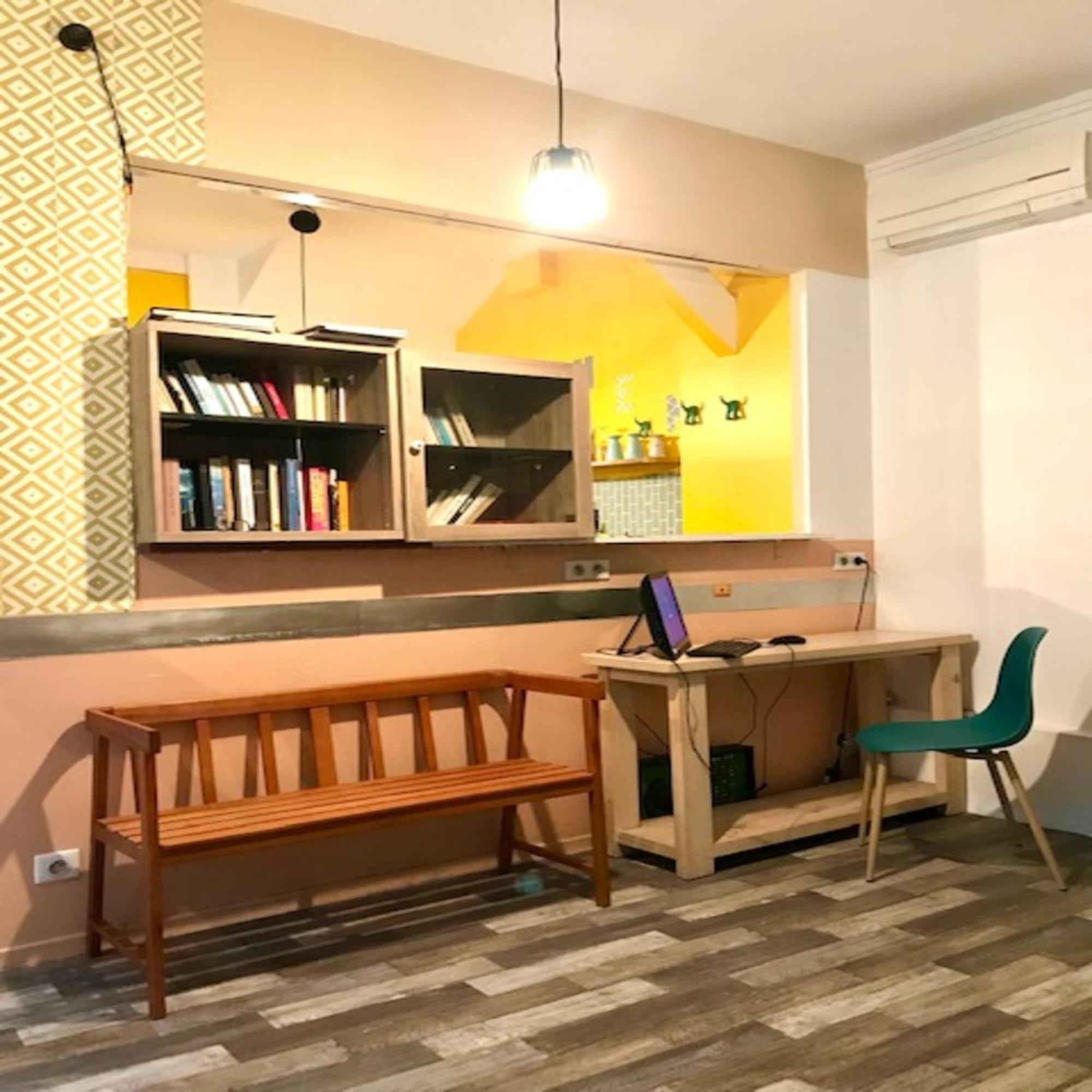 Trendy Hostel 이브리쉬르센 외부 사진