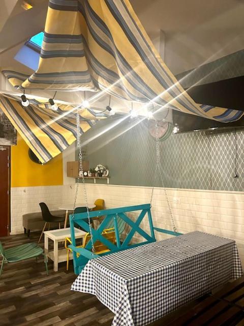 Trendy Hostel 이브리쉬르센 외부 사진