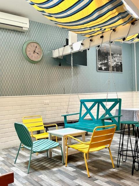 Trendy Hostel 이브리쉬르센 외부 사진