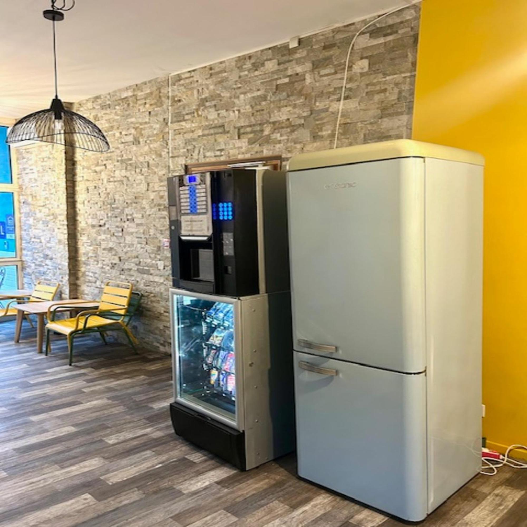 Trendy Hostel 이브리쉬르센 외부 사진